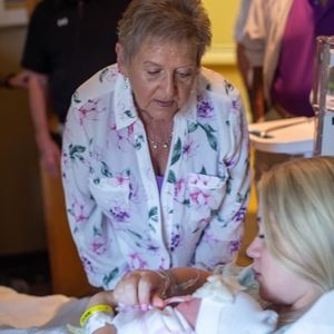 Meet your Posher, Don-charlotte